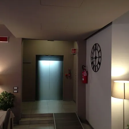 ホテル Helvetia 3*