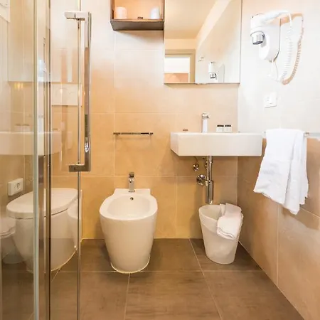 Helvetia ホテル リド・ディ・イエゾロ